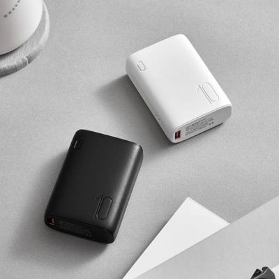 카드사이즈 10000mAh 보조배터리 PB100Q